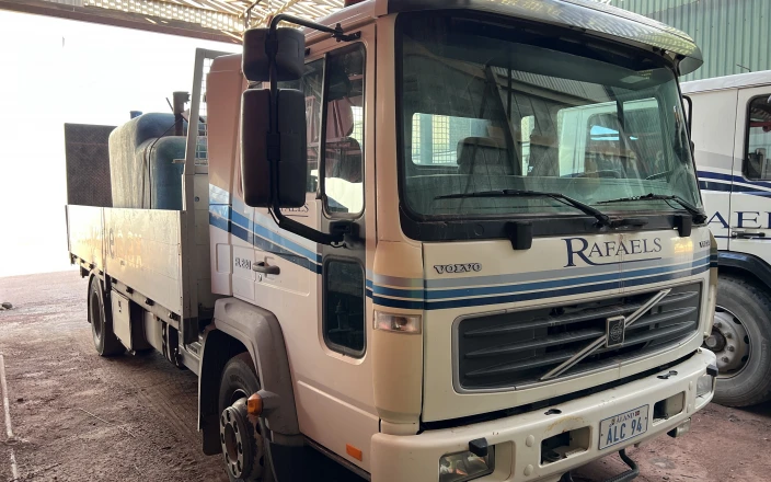 Volvo FL 220