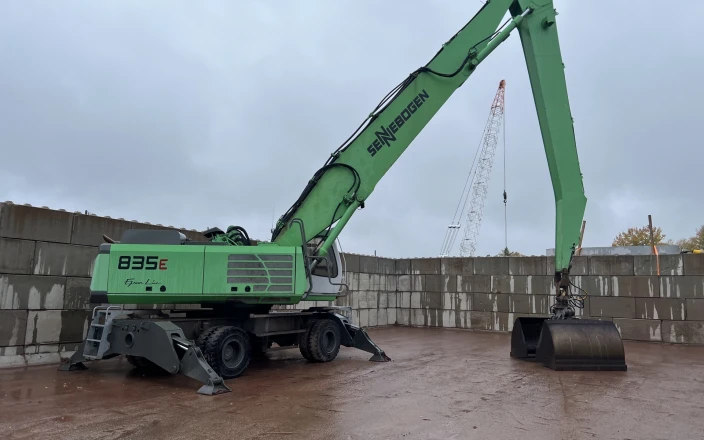 Sennebogen 835E